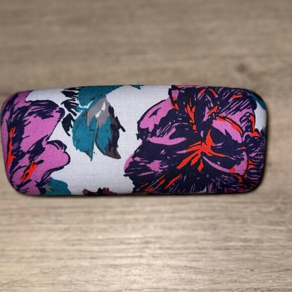 Vera Bradley Accessories - Vera Bradley Hard Eyeglasses Case Floral Print Padded Clamshell